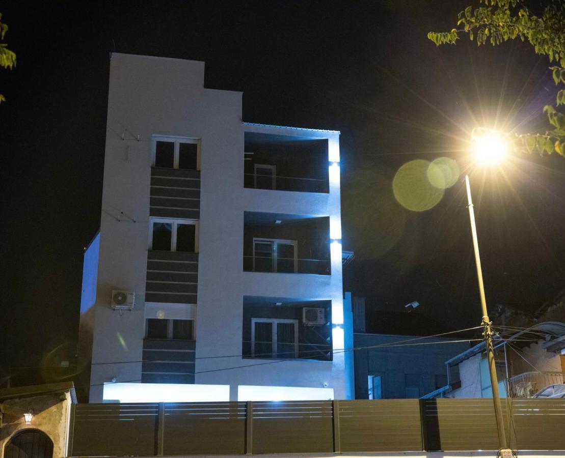Hany Sweet Nis Exterior photo